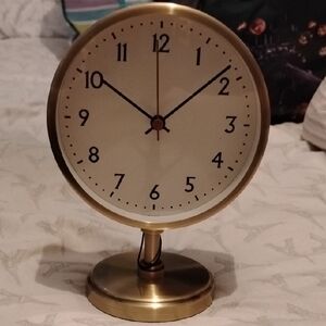 Target Gold-Tone Table Clock Analog Home Desk Shelf Decor Battery Operated NWT